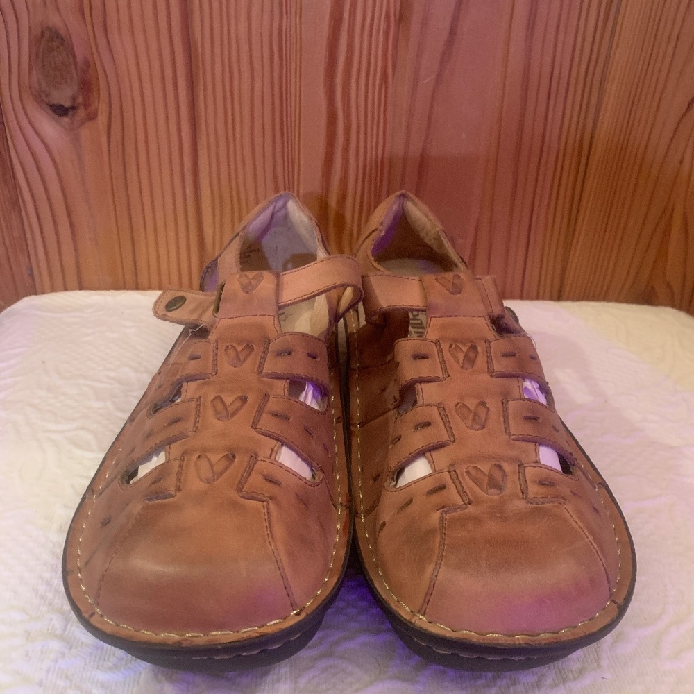 Algeria Shoes